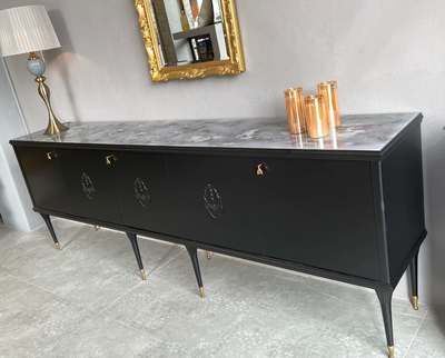 Credenza Vintage Nera Piano Vetro <s>&euro;1250</s> - Promo &euro;790